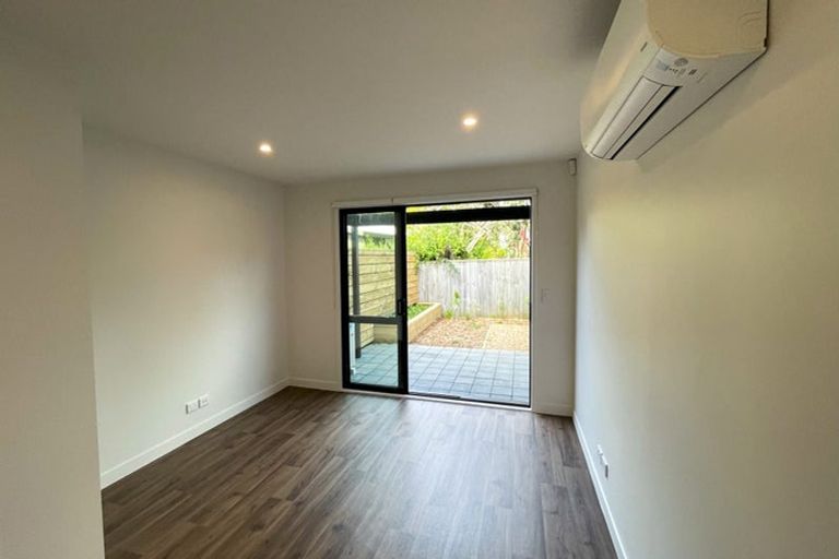Photo of property in 13 Whanui Place, Mangere Bridge, Auckland, 2022
