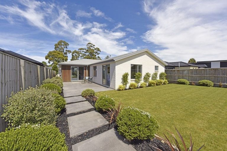 Photo of property in 16 John Raven Lane, Woodend, 7610