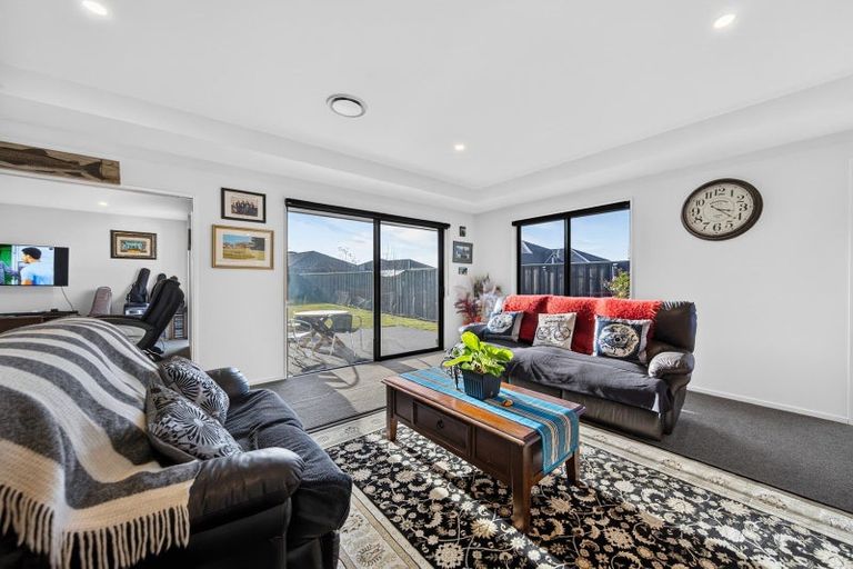 Photo of property in 39 Croydon Street, Woodend, 7610