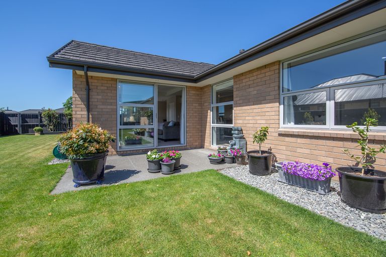 Photo of property in 76 Stanford Way, Rolleston, 7615