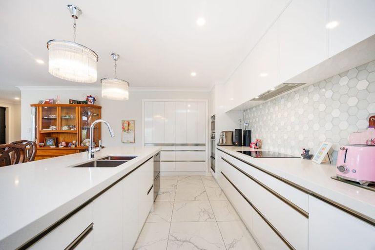 Photo of property in 16 Serenity Crescent, Kelvin Grove, Palmerston North, 4414