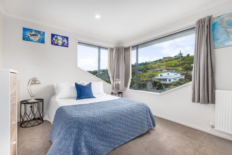 Photo of property in 17 Endeavour Drive, Whitby, Porirua, 5024
