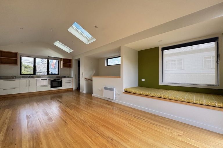 Photo of property in 3 Armour Avenue, Mount Victoria, Wellington, 6011