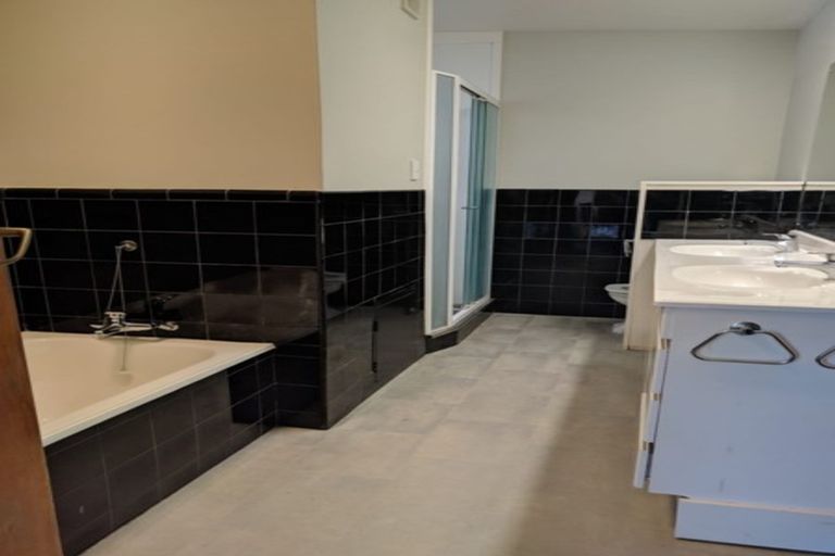 Photo of property in 44 Monaghan Avenue, Karori, Wellington, 6012