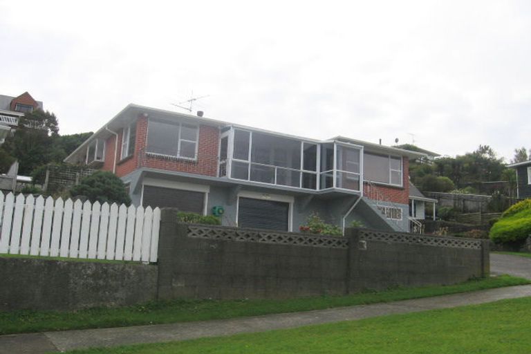 Photo of property in 235 Dowse Drive, Maungaraki, Lower Hutt, 5010