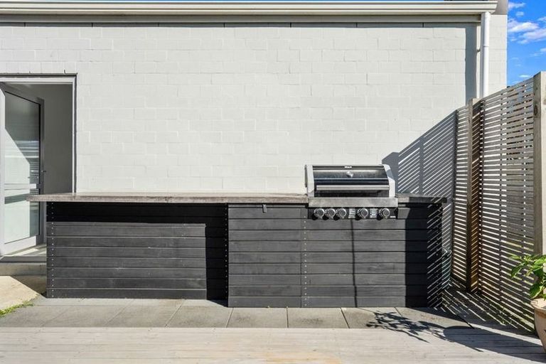 Photo of property in 31 Aviation Street, Takanini, 2112