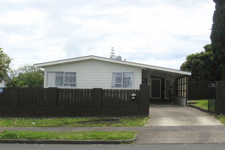 Photo of property in 35 Burbank Avenue, Manurewa, Auckland, 2102