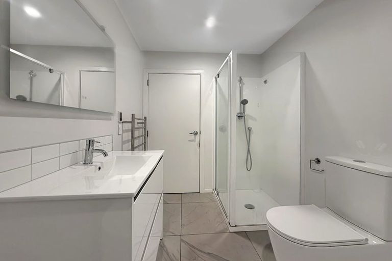 Photo of property in 18 Cathie Place, Karori, Wellington, 6012