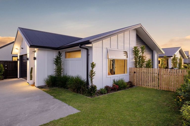 Photo of property in 164 Te Okuroa Drive, Papamoa, 3118