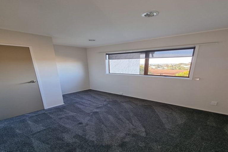 Photo of property in 31 Jellicoe Road, Murrays Bay, Auckland, 0630