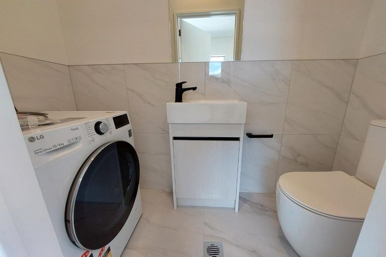 Photo of property in 21 Toanga Place, Mount Wellington, Auckland, 1062