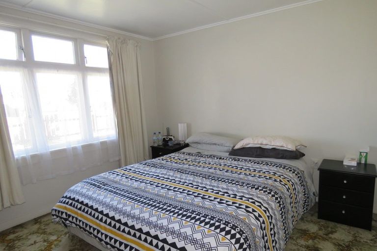 Photo of property in 3 Queen Street, Westport, 7825