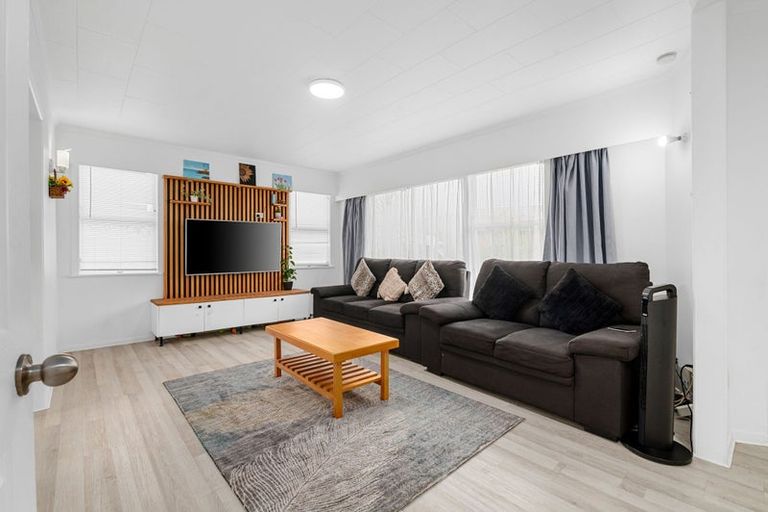 Photo of property in 104 Collins Road, Melville, Hamilton, 3206