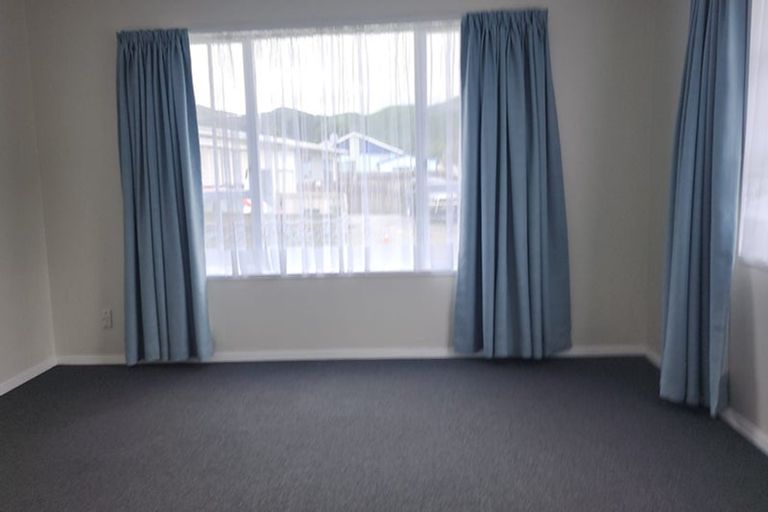 Photo of property in 317 Wellington Road, Wainuiomata, Lower Hutt, 5014
