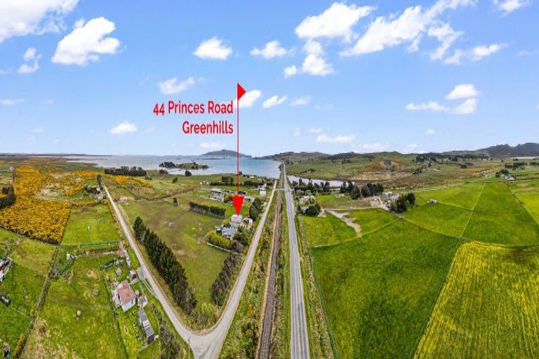 Photo of property in 44 Princes Road, Greenhills, Invercargill, 9877