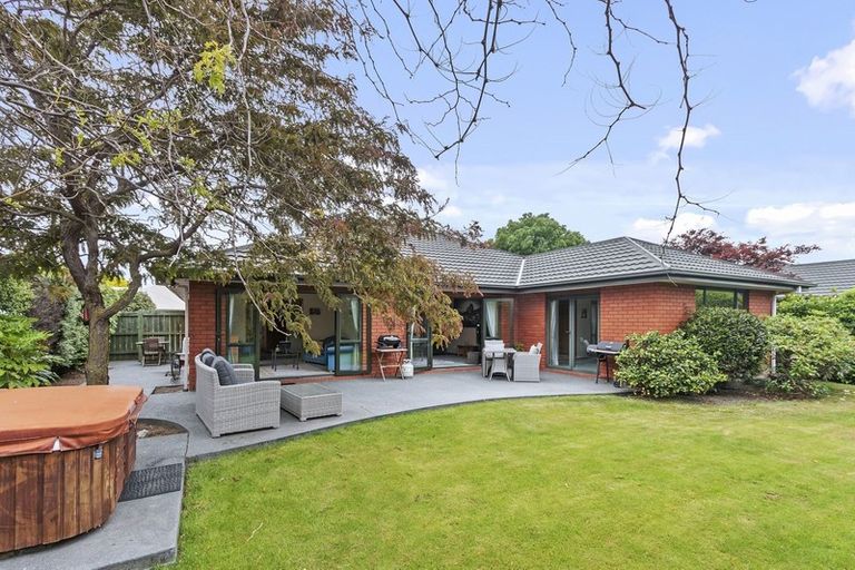 Photo of property in 6 Empress Place, Halswell, Christchurch, 8025