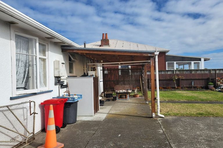 Photo of property in 25 Ruapehu Street, Castlecliff, Whanganui, 4501
