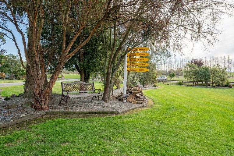Photo of property in 25 Exeter Street, Waimate, 7924