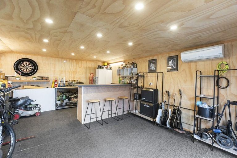 Photo of property in 77 Pohutukawa Place, Bell Block, New Plymouth, 4312