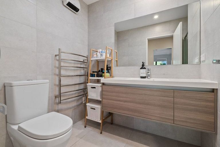 Photo of property in 69 Matairangi Avenue, Totara Heights, Auckland, 2105