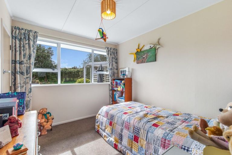 Photo of property in 11 Papaitonga Lake Road, Ohau, Levin, 5570