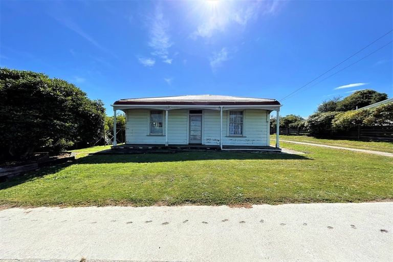 Photo of property in 27 Poole Street, Kaitangata, 9210