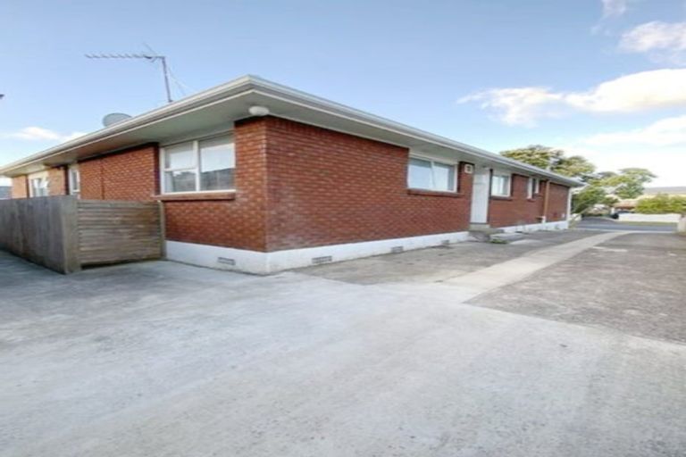 Photo of property in 3 Reelick Avenue, Pakuranga Heights, Auckland, 2010