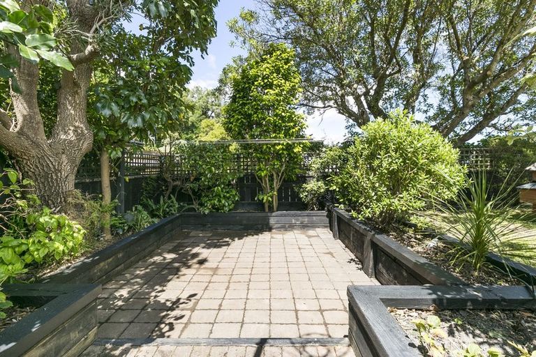 Photo of property in 57 Waipapa Road, Hataitai, Wellington, 6021
