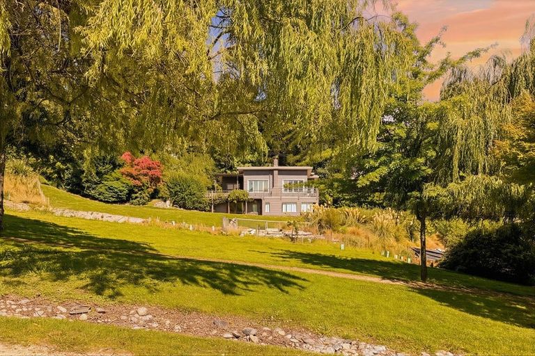 Photo of property in 57 Arrowtn-lke Hayes Road, Lake Hayes, Queenstown, 9371