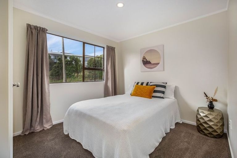 Photo of property in 25 Staysail Place, Whitby, Porirua, 5024