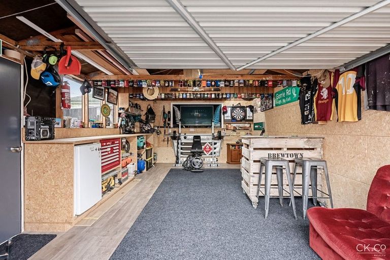 Photo of property in 99 Gibbons Street, Ebdentown, Upper Hutt, 5018