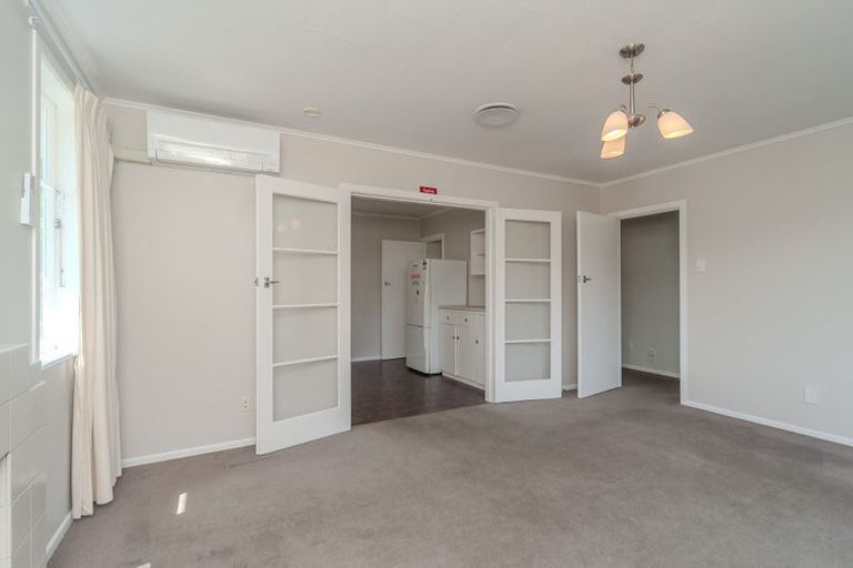 Photo of property in 6 Curtis Street, Northland, Wellington, 6012