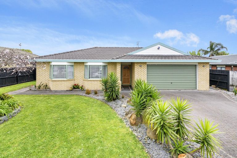 Photo of property in 62 Tington Avenue, Wattle Downs, Auckland, 2103