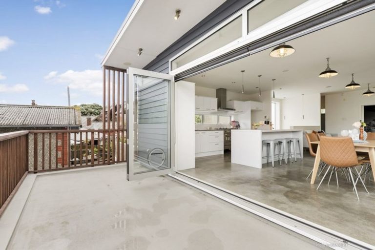 Photo of property in 528a Evans Bay Parade, Hataitai, Wellington, 6021