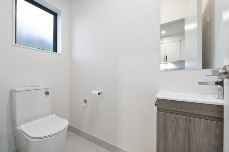Photo of property in 2/46 Te Kanawa Crescent, Henderson, Auckland, 0610
