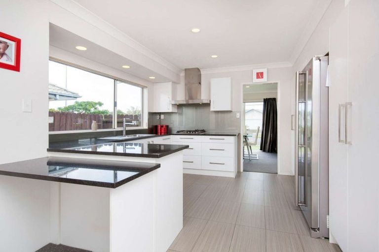 Photo of property in 40 Millhouse Drive, Northpark, Auckland, 2013