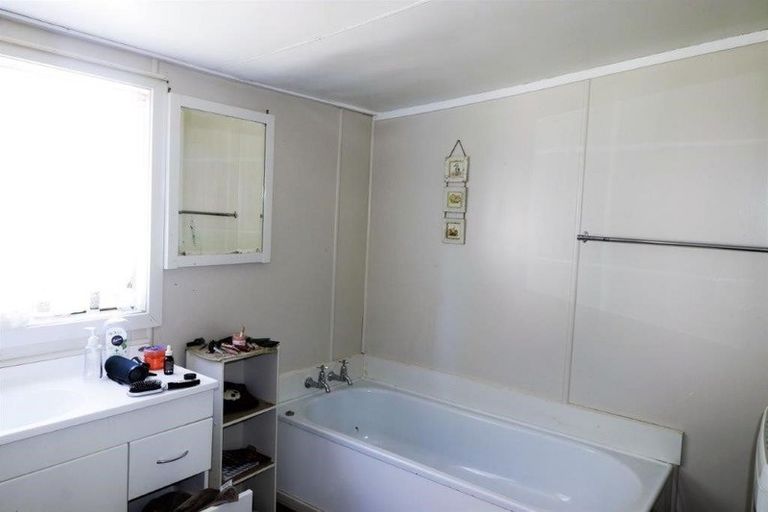 Photo of property in 5 Cuba Street, Marton, 4710