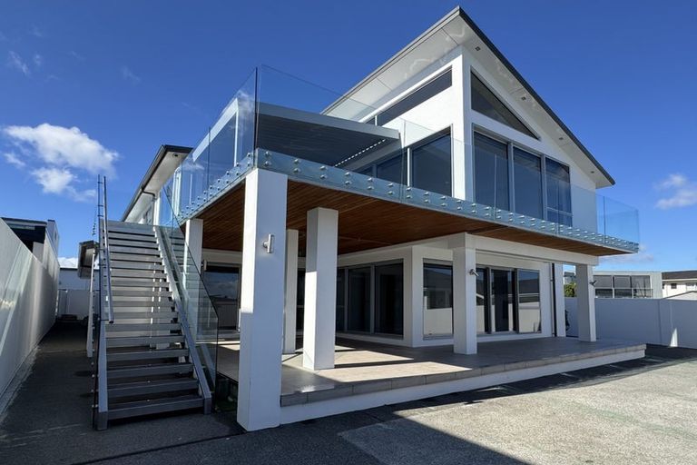 Photo of property in 16 Bucklands Beach Road, Bucklands Beach, Auckland, 2012