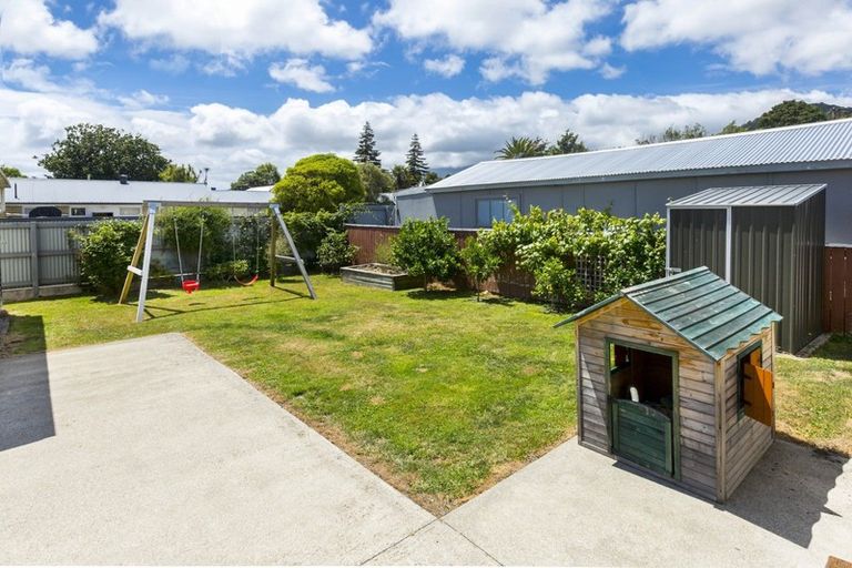Photo of property in 7 Raukawa Grove, Trentham, Upper Hutt, 5018