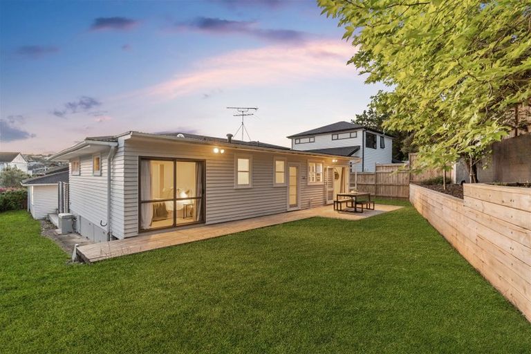 Photo of property in 1/114 Nile Road, Milford, Auckland, 0620