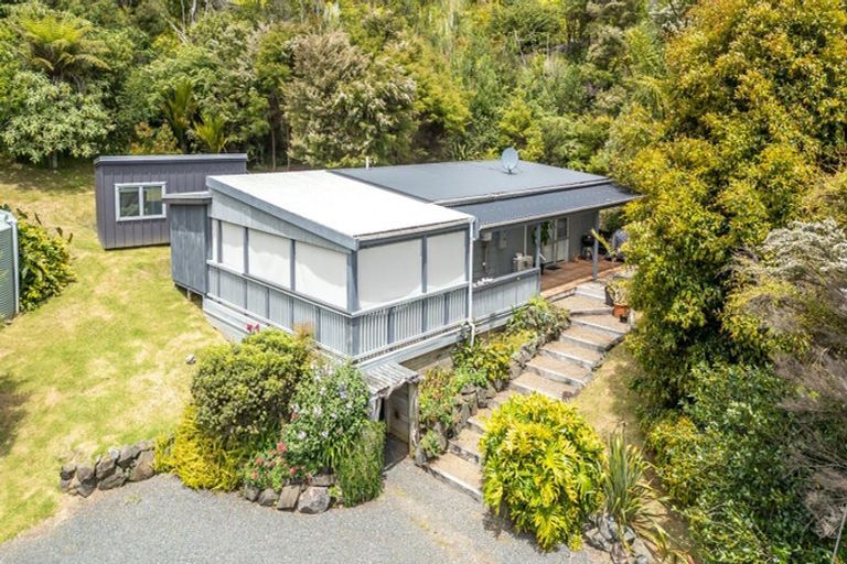 Photo of property in 33 Puriri Road, Te Kouma, Coromandel, 3581