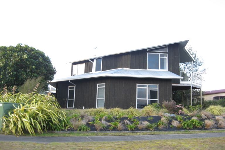 Photo of property in 8 Te Waaka Terrace, Kuratau, Turangi, 3381