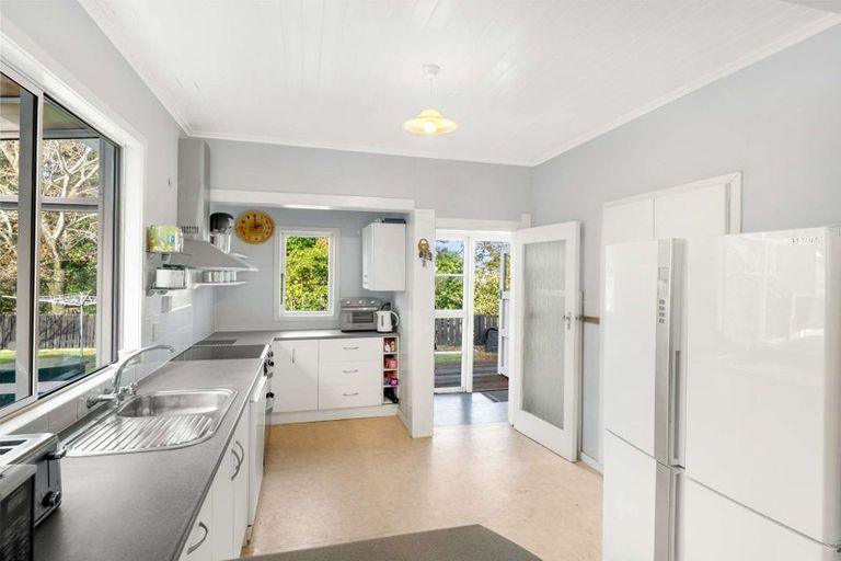 Photo of property in 32 Hutchison Crescent, Durie Hill, Whanganui, 4500