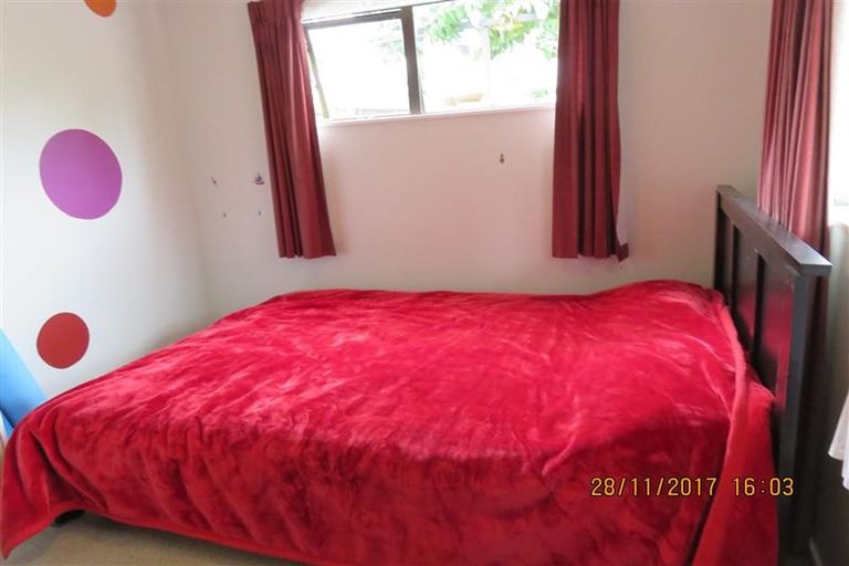 Photo of property in 60 Vintage Drive, Henderson, Auckland, 0612