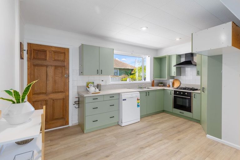 Photo of property in 24 Roberts Road, Hei Hei, Christchurch, 8042