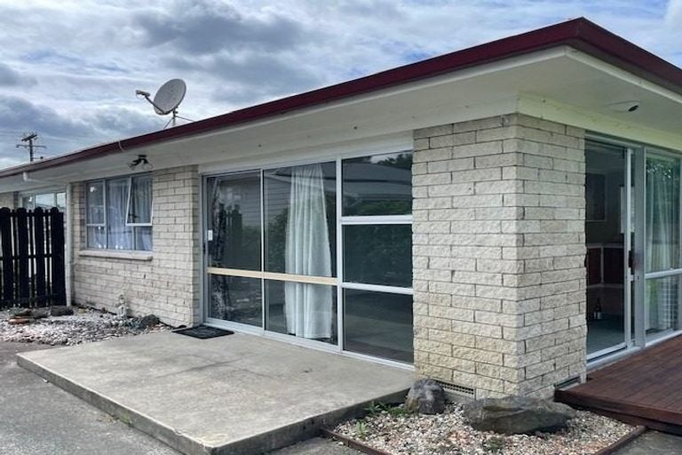 Photo of property in 2/25 Scott Road, Papakura, 2110