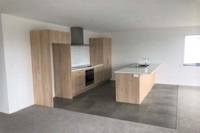 Photo of property in 13 Anglers Way, Omokoroa, 3114