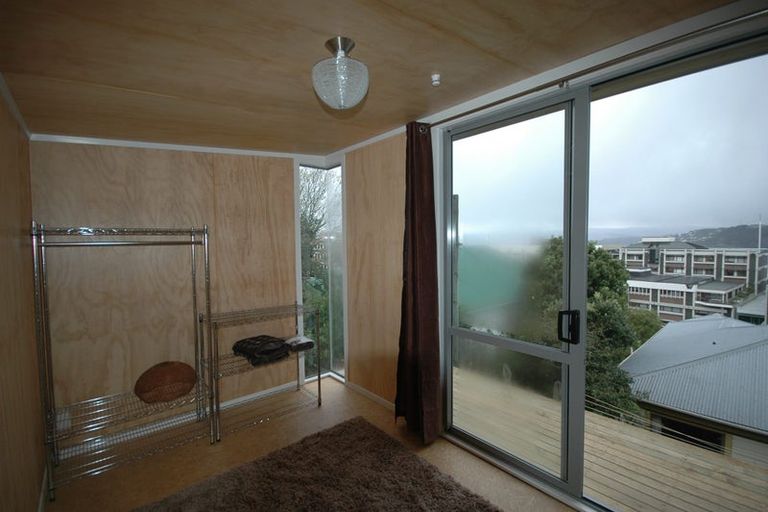 Photo of property in 66 Kelburn Parade, Kelburn, Wellington, 6012