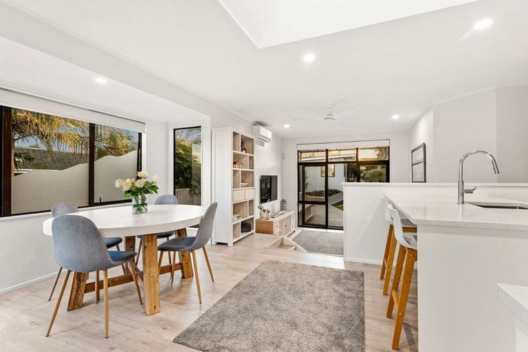 Photo of property in 8 Brixton Road, Manly, Whangaparaoa, 0930