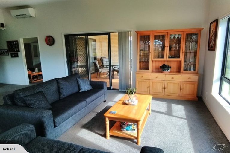 Photo of property in 10 Crabb Fields Lane, Riverhead, 0820